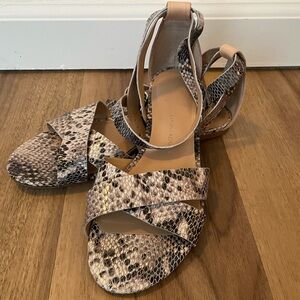 Snakeskin Flat Sandals Banana Republic 7.5